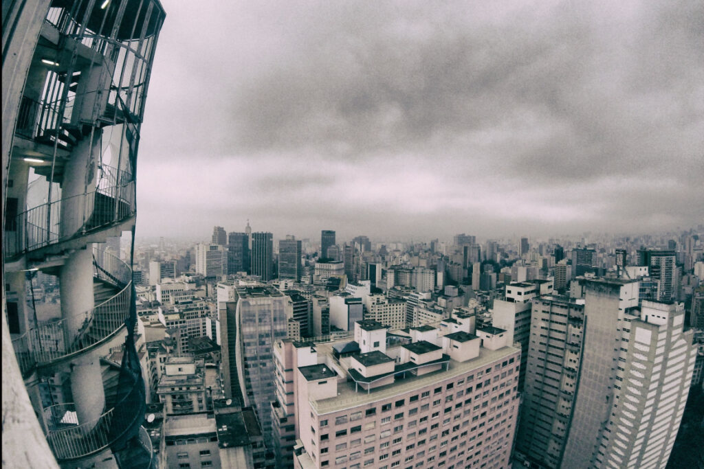 Emissões atmosféricas e qualidade do ar do sudeste brasileiro