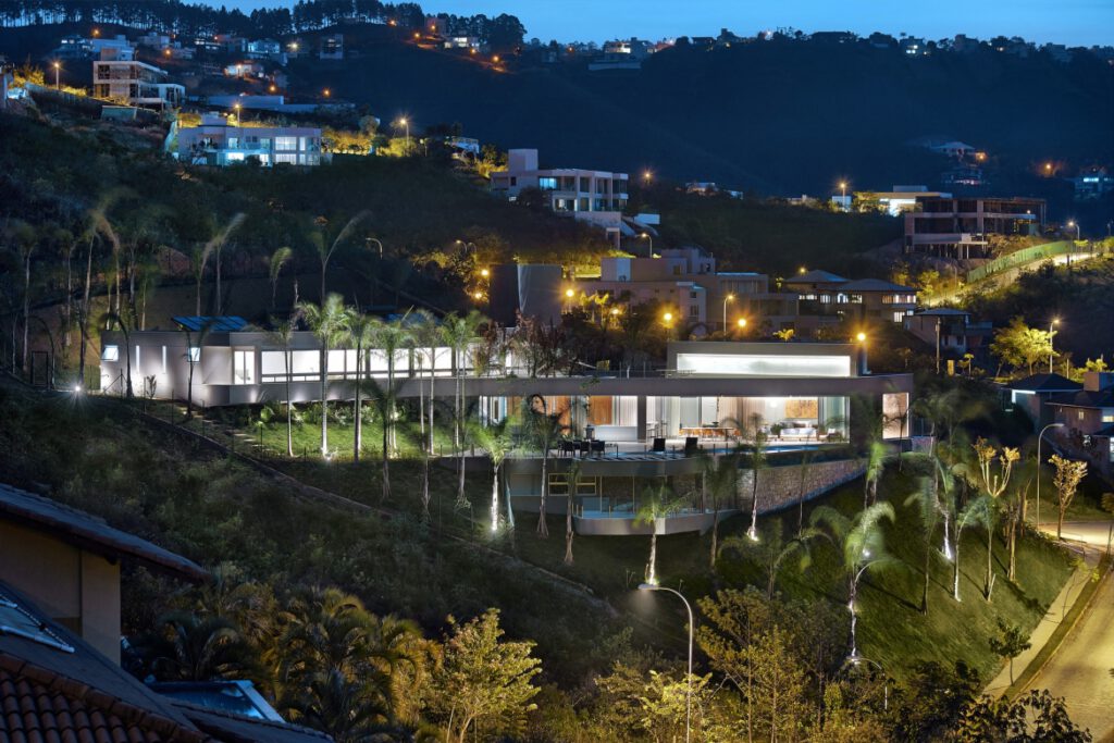 Concepção do Sistema de Drenagem Do Empreendimento Do Condomínio Vale dos Cristais